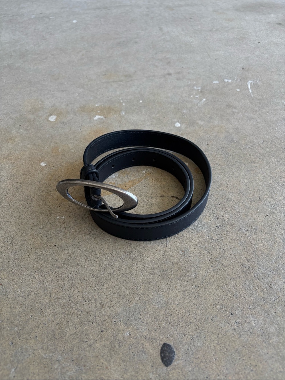 Oakley Style Leather Men's Black Belt with Oval Metal Buckle